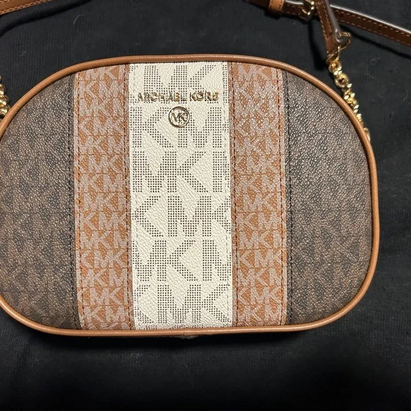 Michael Kors Bag - Picture 6 of 7